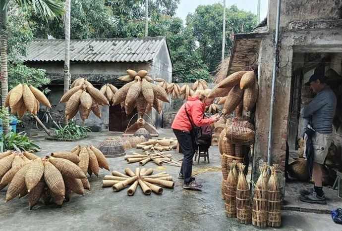 Maria at the basketry village of more than 70 years in Hung Yen – 3 Mar