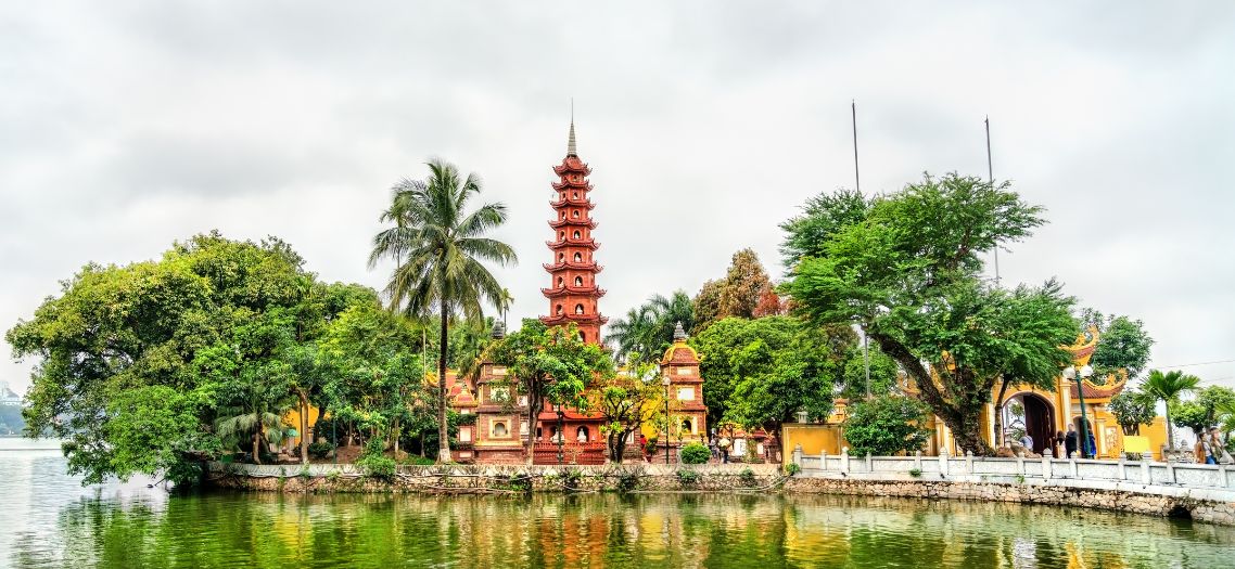 Pagoda Tran Quoc: Un símbolo histórico y espiritual en Hanói