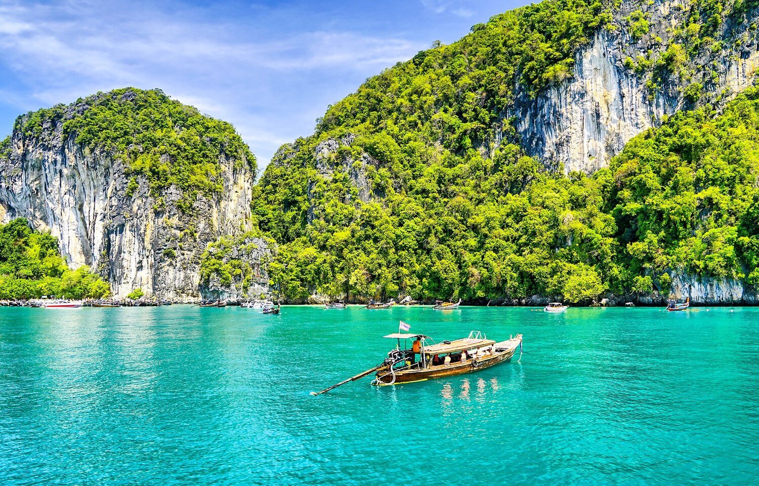 Koh Samui or Phuket? 8 Answers to Find Your Ideal Island Getaway