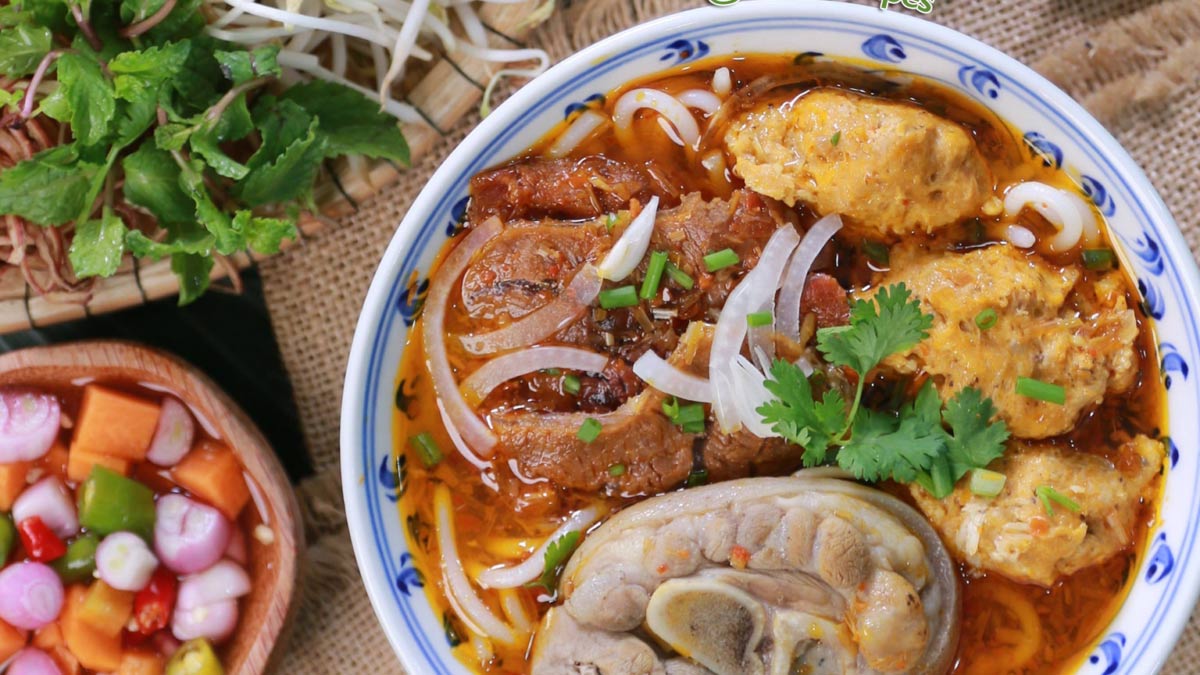 Bun bo Hue: 5 Secrets Behind the World’s Favorite Noodle Soup