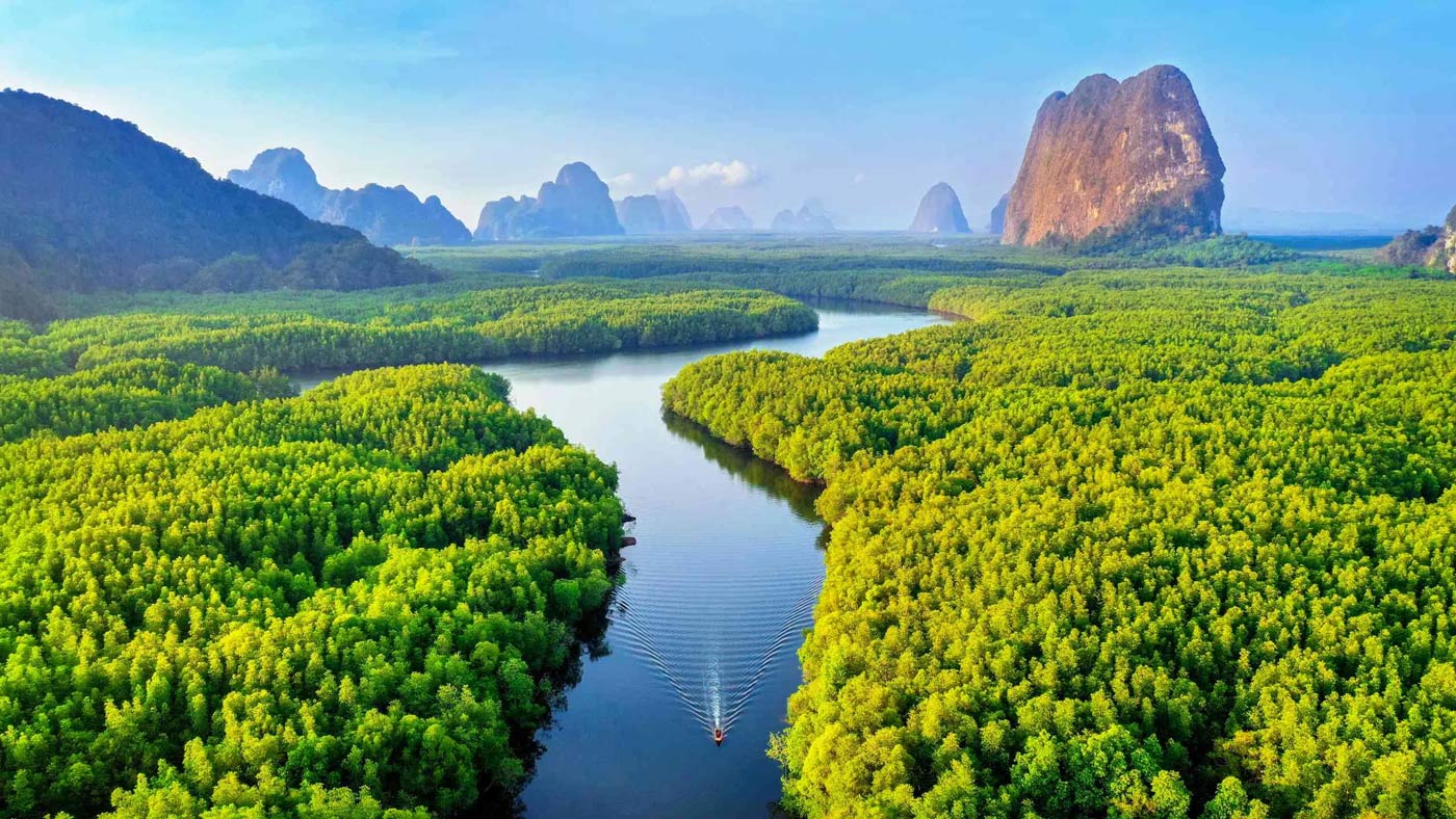 Phang Nga Bay: A Guide to the Stunning Sea Destination