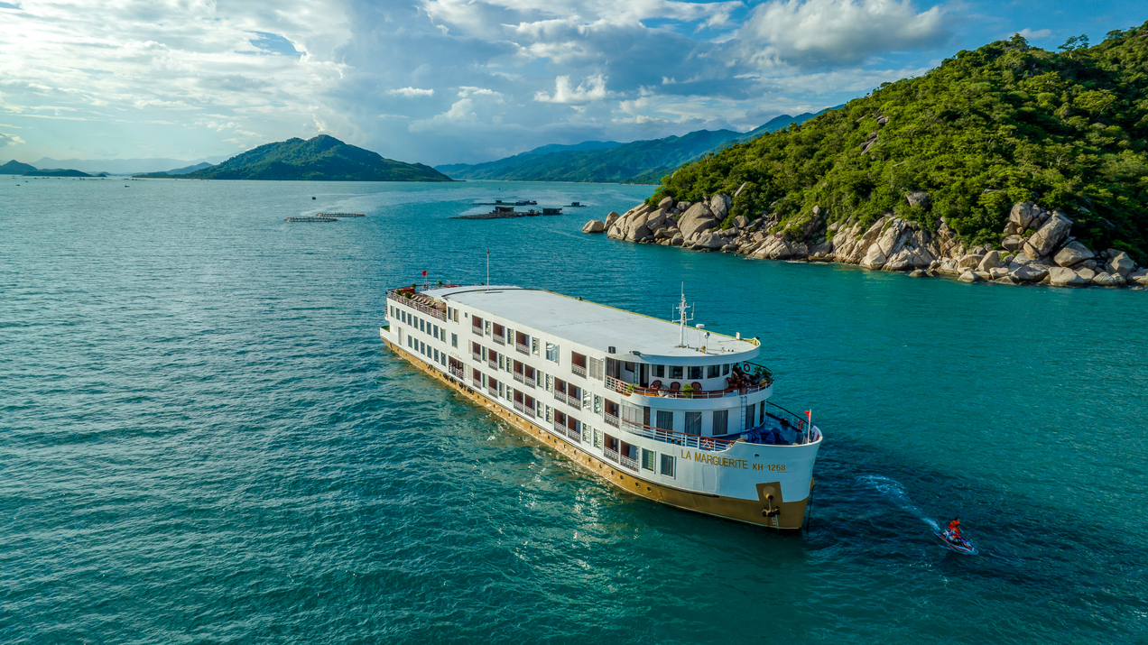 Top 8 Best Luxury Cruises on the Mekong River