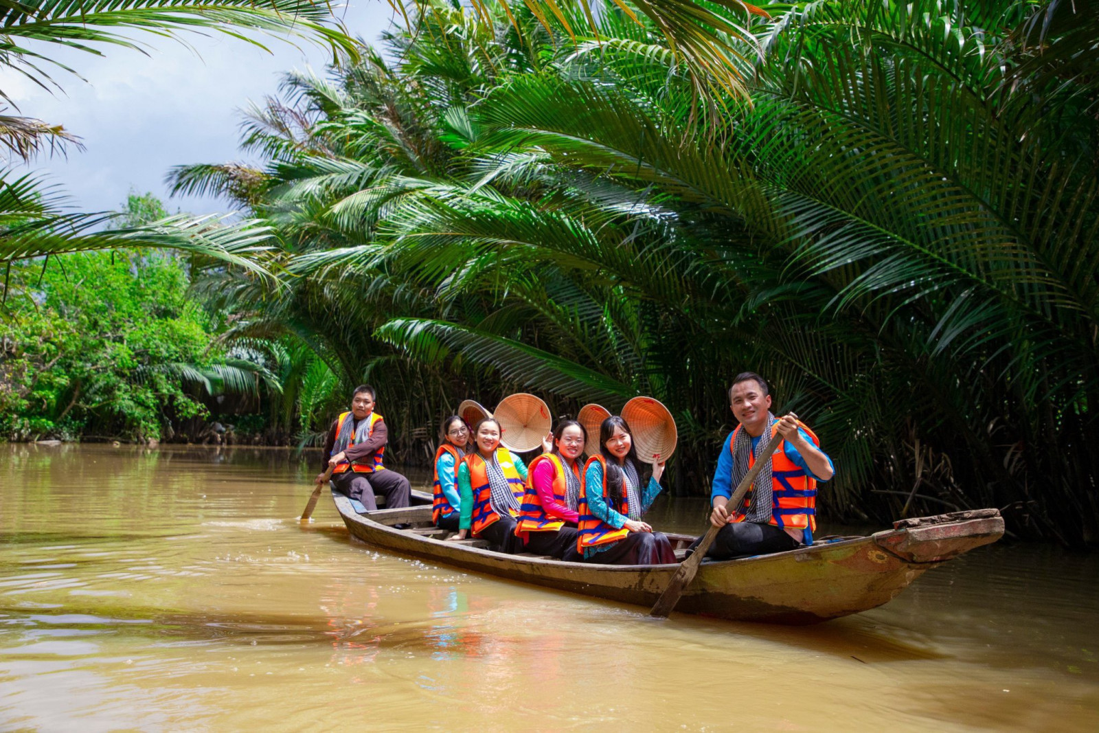 How to get to Hoi An from Hanoi: Flight, Bus & Train Guide (2026)