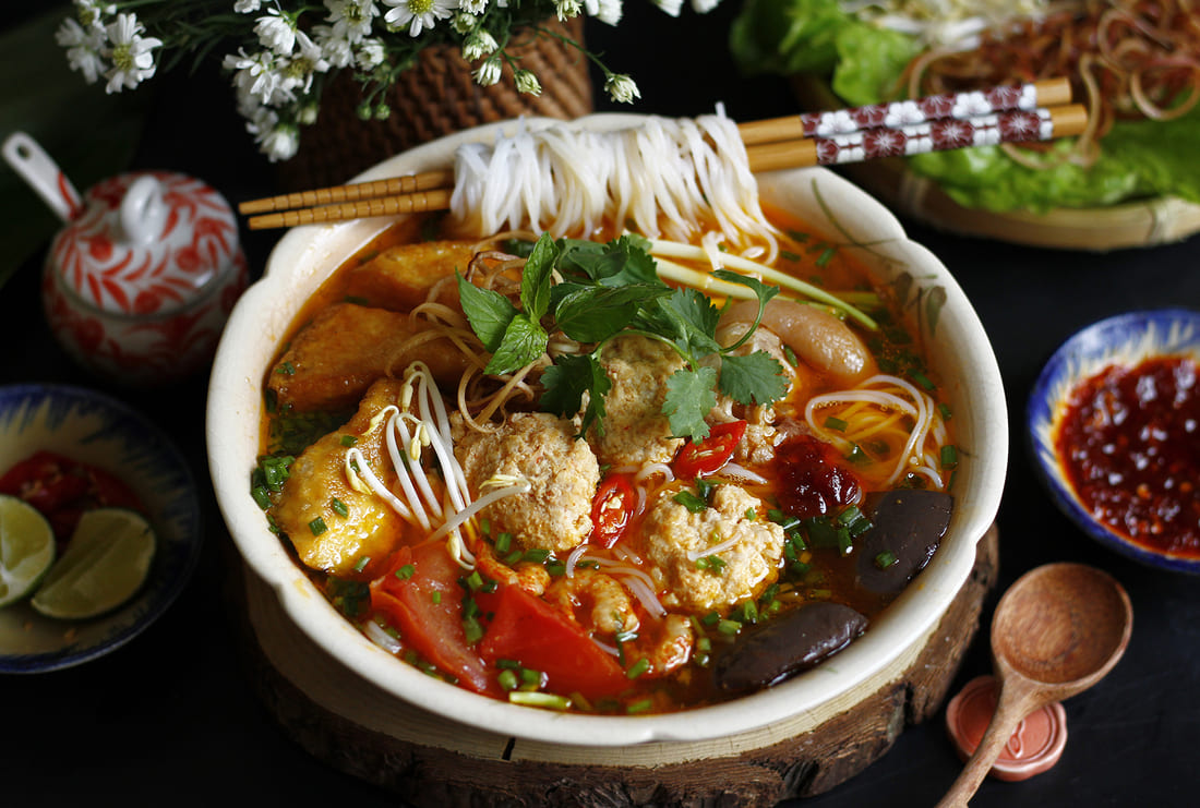 Bun Rieu: Vietnams Must-Have Crab Soup