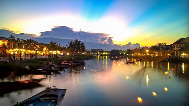 How to get to Hoi An from Hanoi: Flight, Bus & Train Guide (2026)
