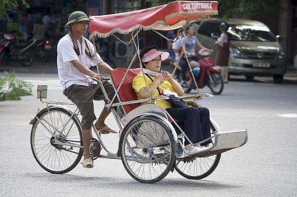 Bicitaxi: la historia de un medio de transporte emblemático en Vietnam