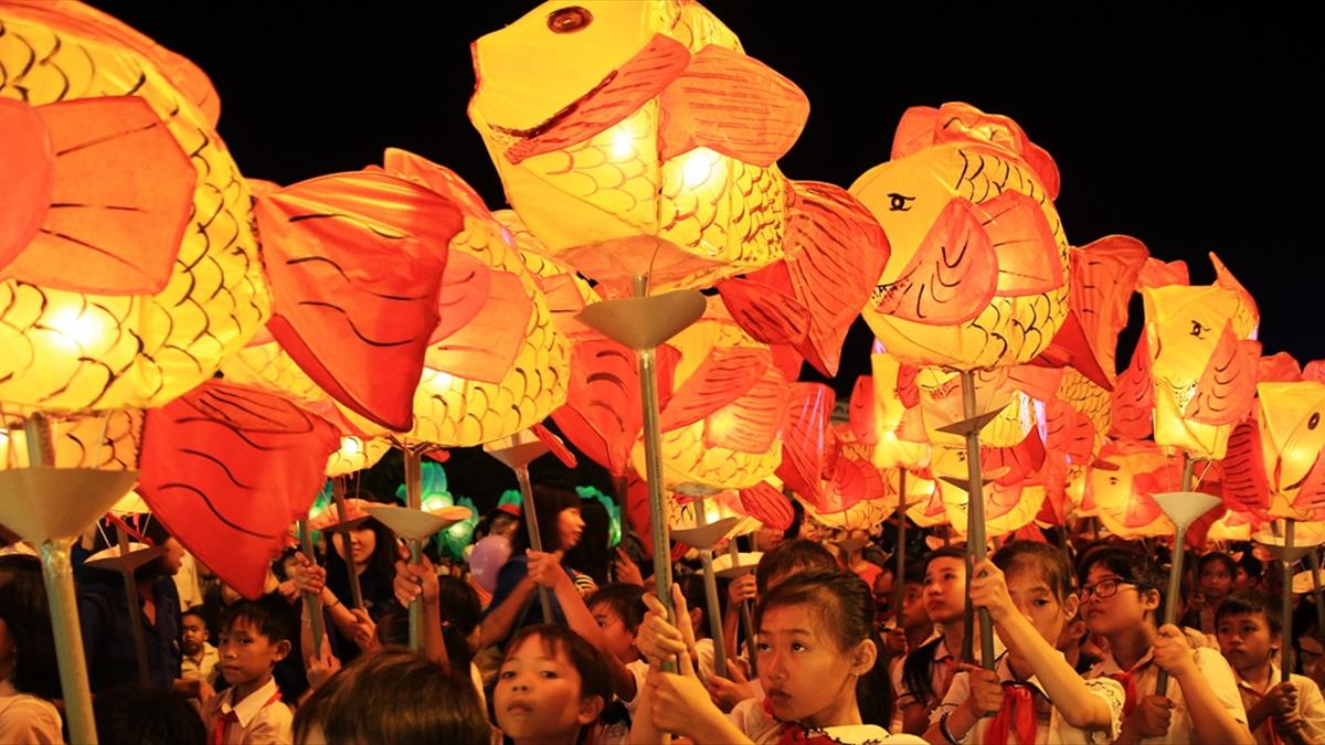 How Do Asian Countries Celebrate the Mid-Autumn Festival?
