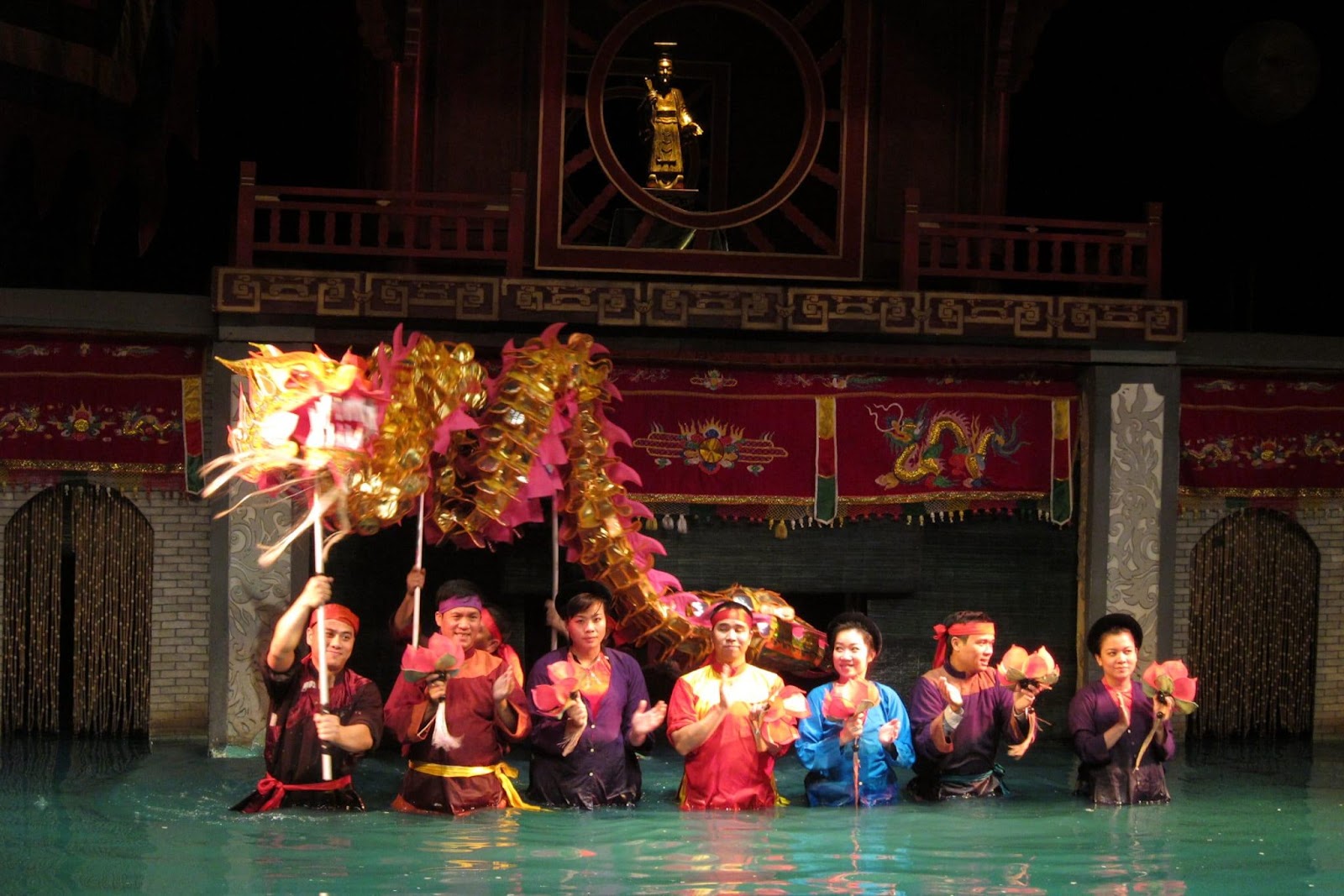 Thang Long Water Puppet Show is highly appreciated by tourists for the skillful puppetry abilities of the artisans