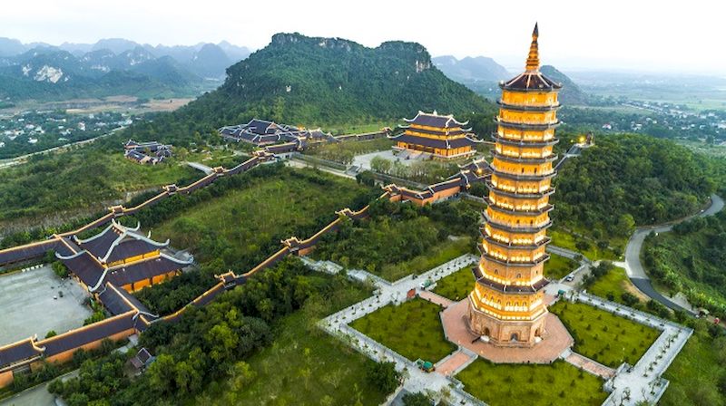 Pagoda Bai Dinh se conoce un complejo de las pagodas muy grande en Asia. Foto: internet