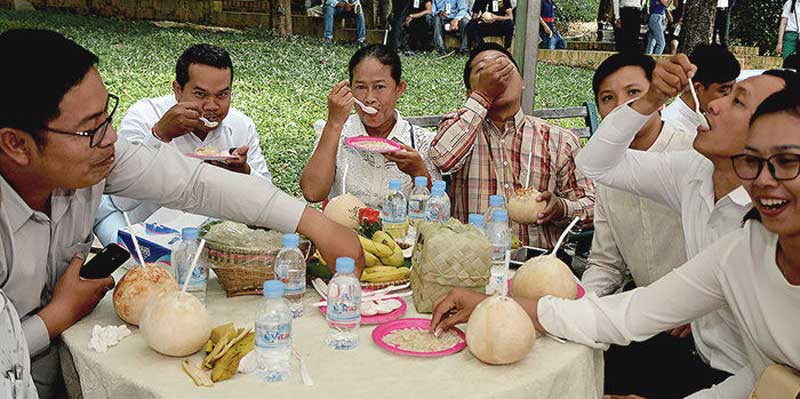 Eating Auk Ambok