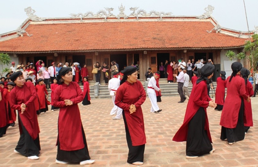 Trình diễn Hát Xoan trong Lễ hội Đền Hùng | Báo Pháp luật Việt Nam điện tử