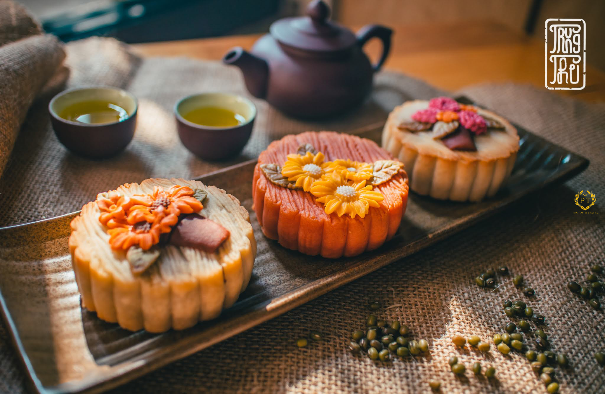 El dulce sabor de los pasteles de luna mezclado con el aroma del té crea un sabor tradicional único.