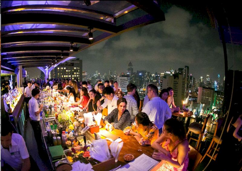 Above Eleven Sky Bar en bangkok