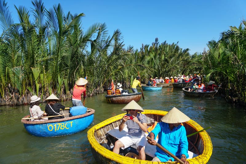 Boat trip to admire the landscape of the water coconut forest