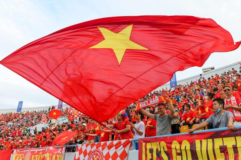 como es bandera vietnamita