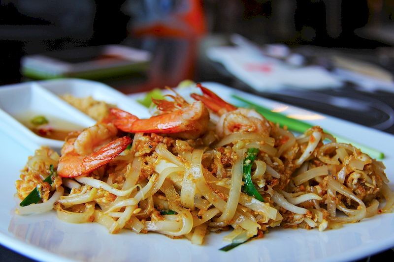 Comer el Pad thai en Tailandia 