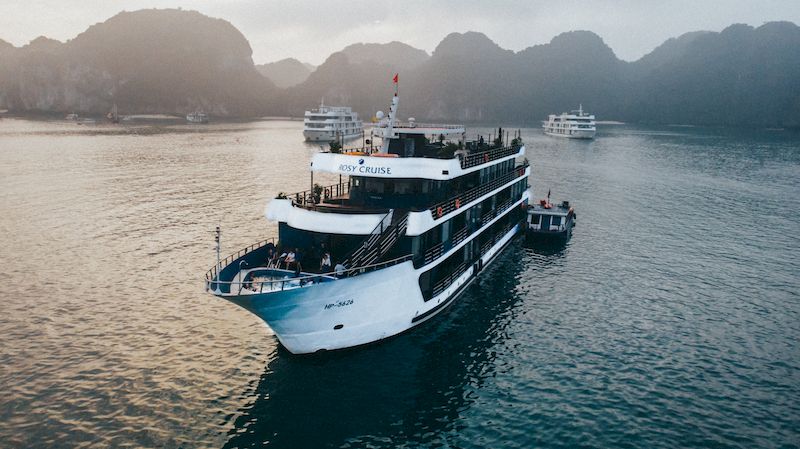  De marzo a mayo o de septiembre a noviembre es los mejores tiempos para hacer un crucero por la bahía de Halong. Foto: internet