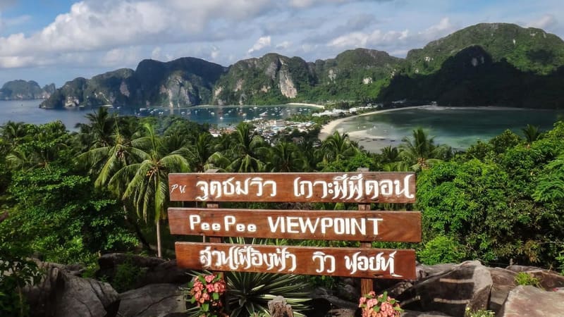 Koh Phi Phi Don viewpoint 