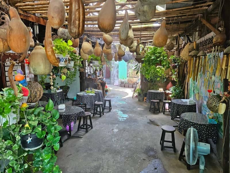 Kung's Café Lao
