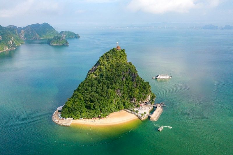 La isla de Titop es una de las más hermosas en la bahía de Halong. Foto: internet