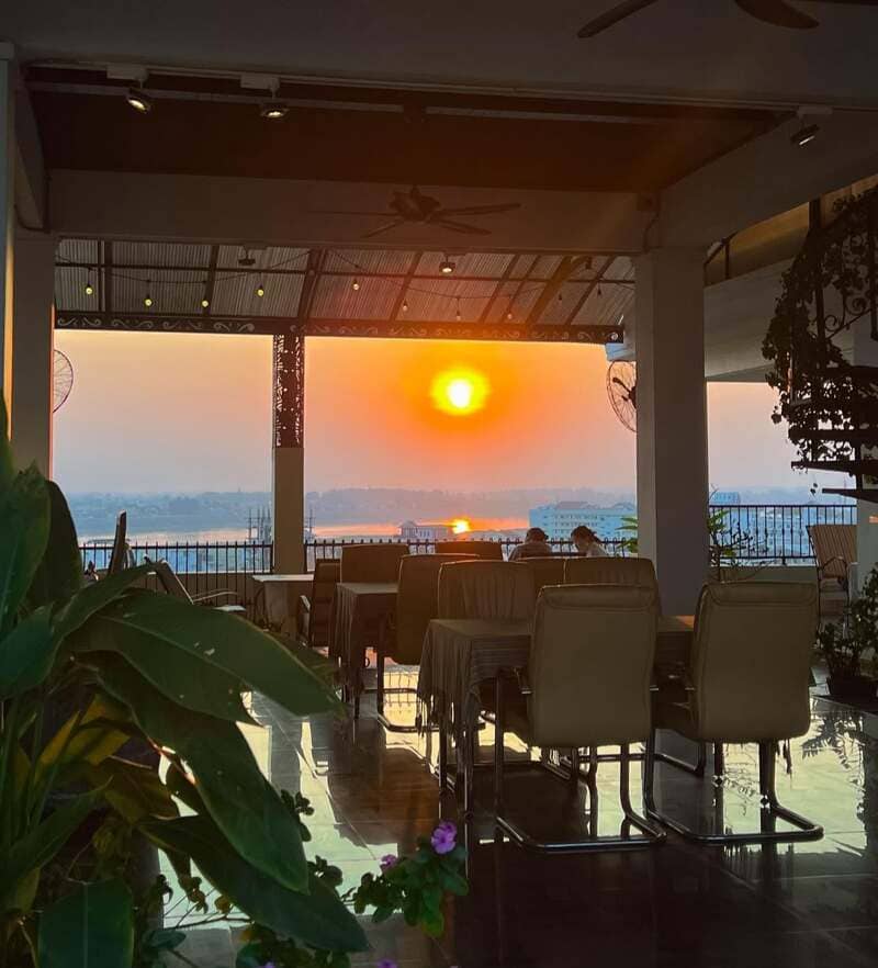 lao nana rooftop