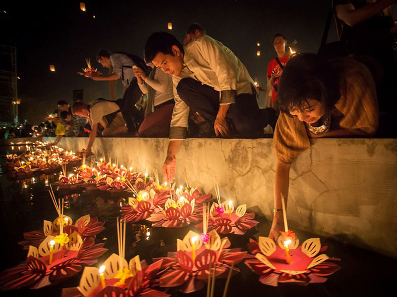 loy krathong chiang mai