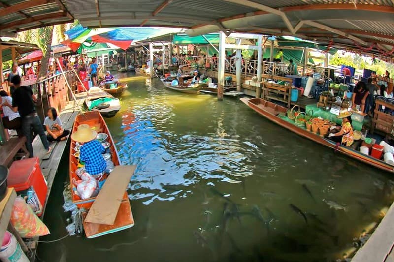 Mercado flotante de Taling Chan
