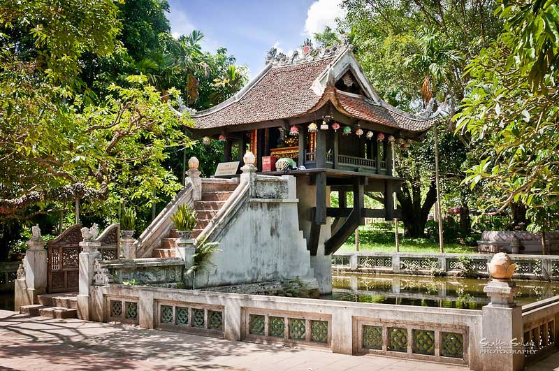 One Pillar Pagoda in Hanoi - Staffan Scherz