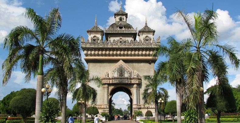  Patuxai Arch - Vientiane