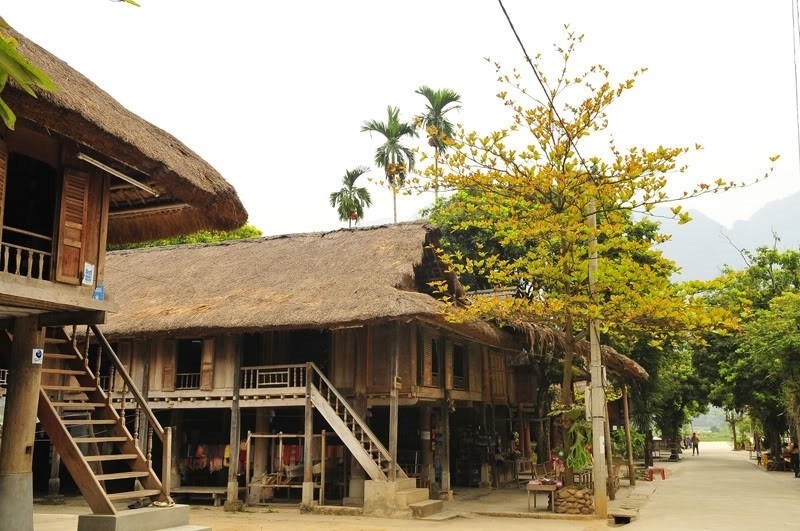 Pom Coong Village