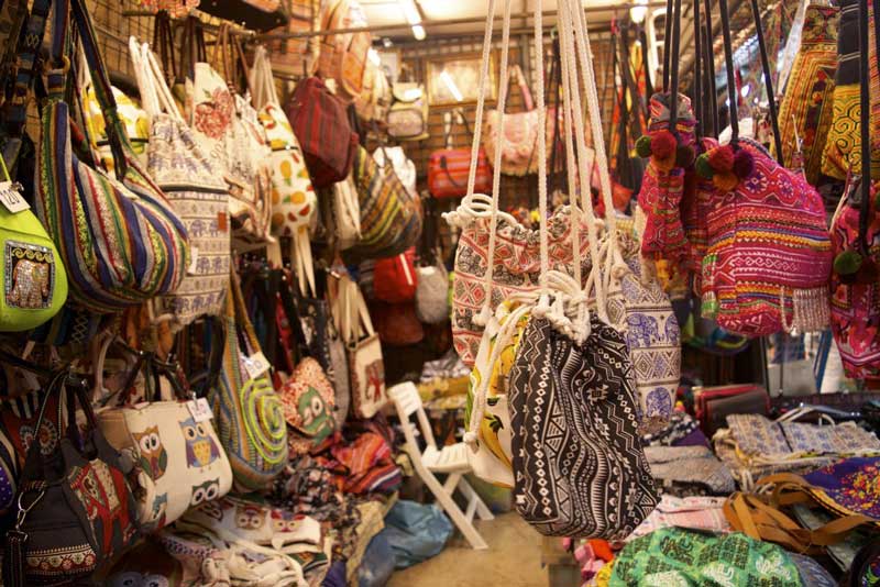 what to buy in floating markets 