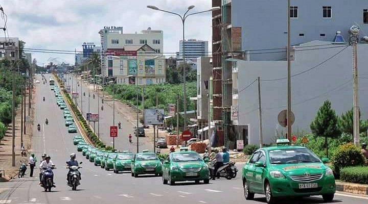 Some taxi drivers in Phu Quoc 
