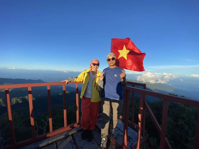 Climb the Tay Con Linh Peak