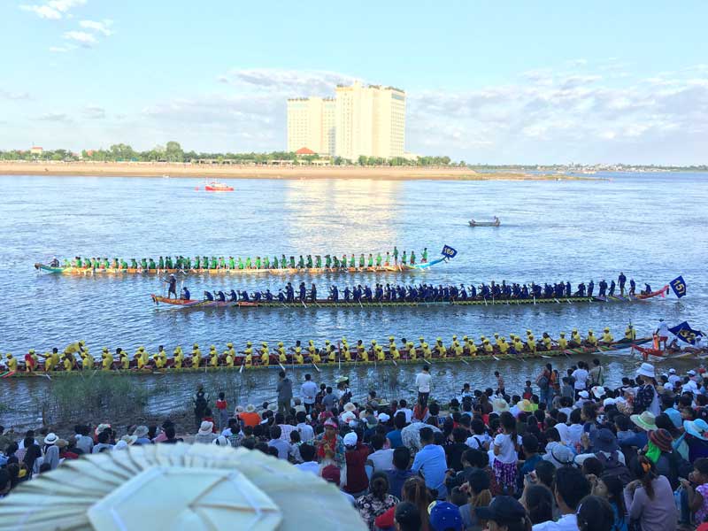 The bustling atmosphere at the Bon Om Touk festival on the banks of the Tonle Sap River in Phnom Penh