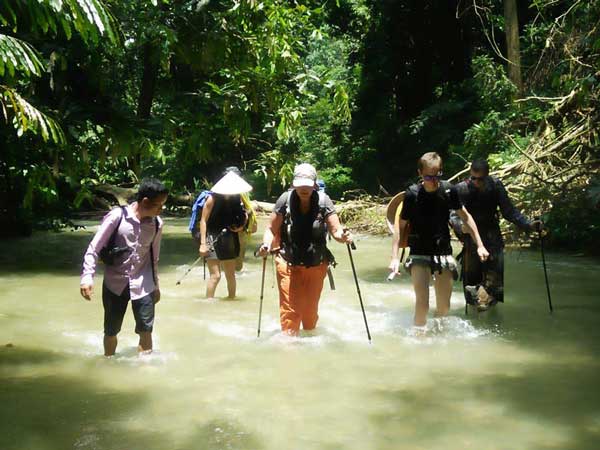 excursión en pu luong