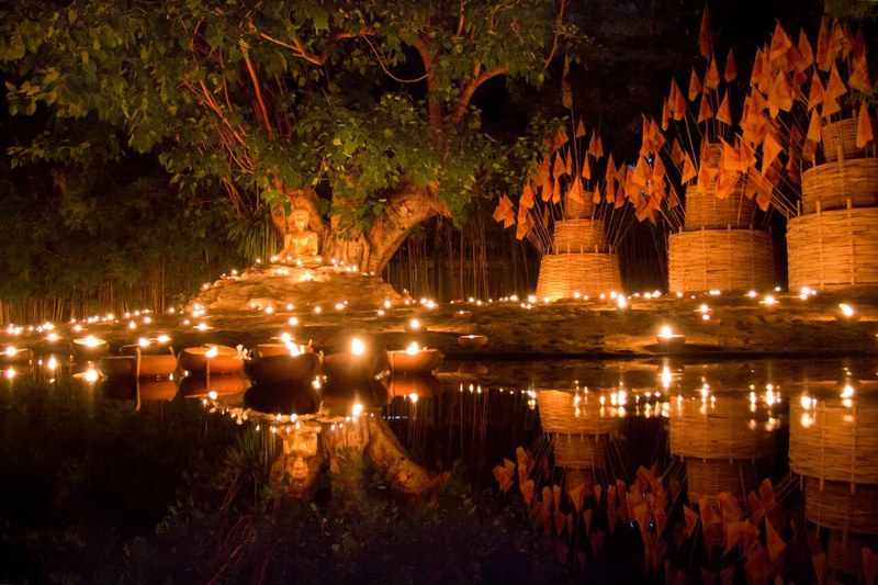 Light the candle on the feast of Visakha Bucha.