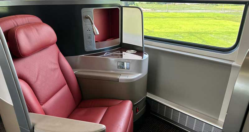 tren laos - comodidad