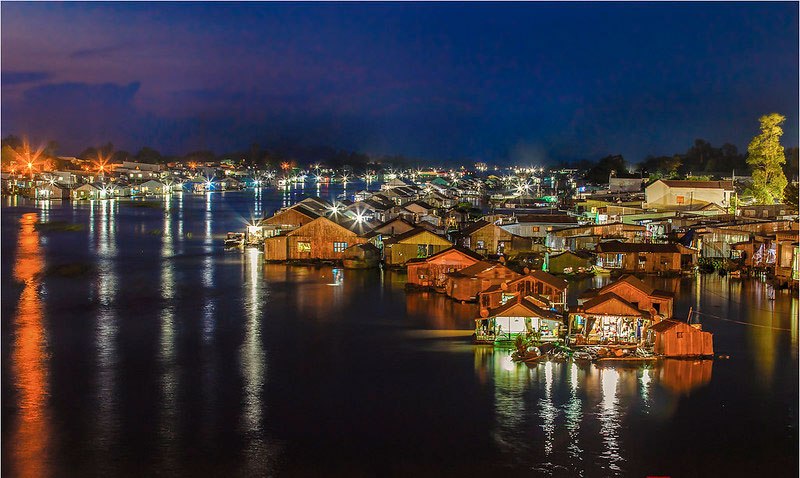 The floating village in Chau Doc at night