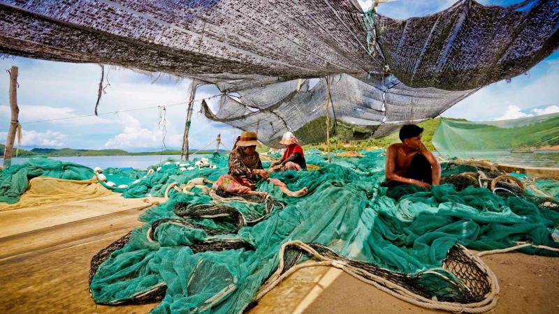 pescadores locales en koh kood