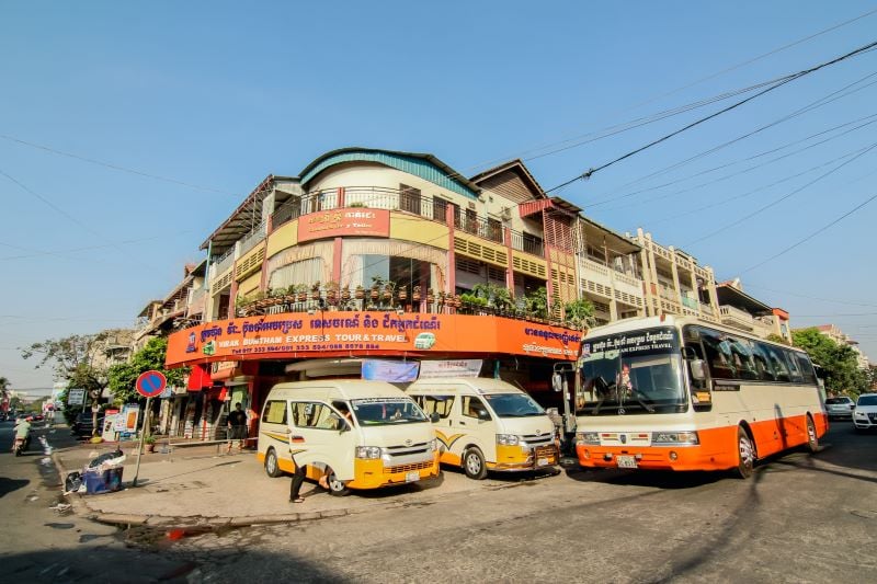 autobuses en kratie