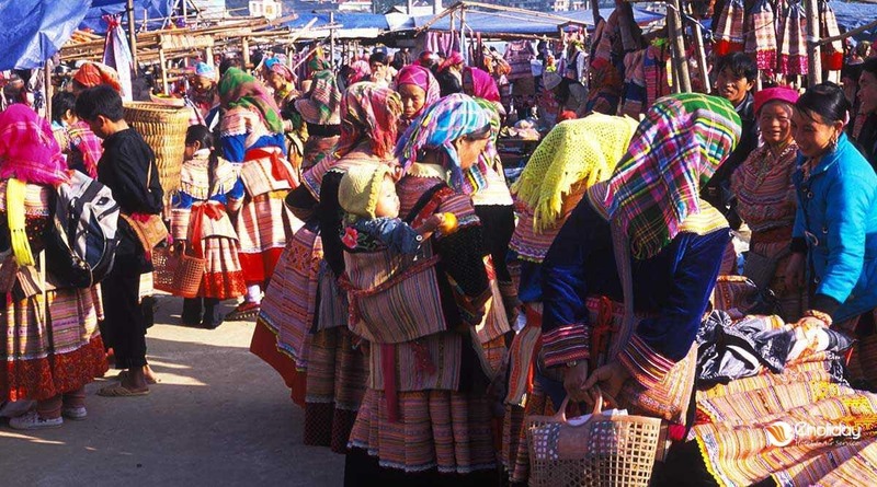 bac ha weekly market