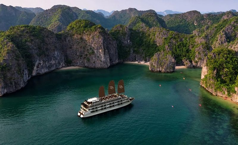 bahia de halong en noviembre
