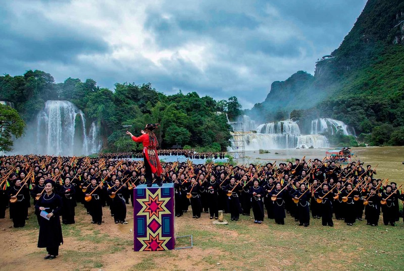 Ban Gioc Waterfall Festival