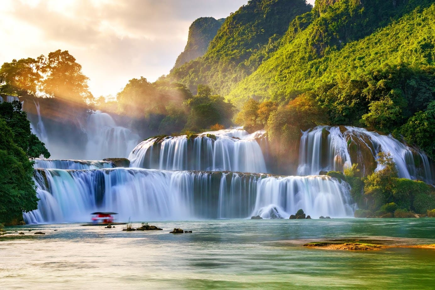 ban gioc waterfall