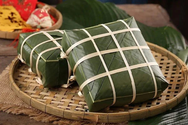 Bánh chưng or square-shaped sticky rice cake