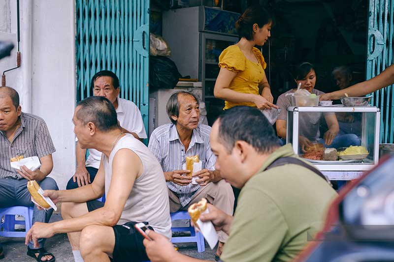 Banh mi, once a dish for the wealthy, is now a popular street food - Photo: afamily