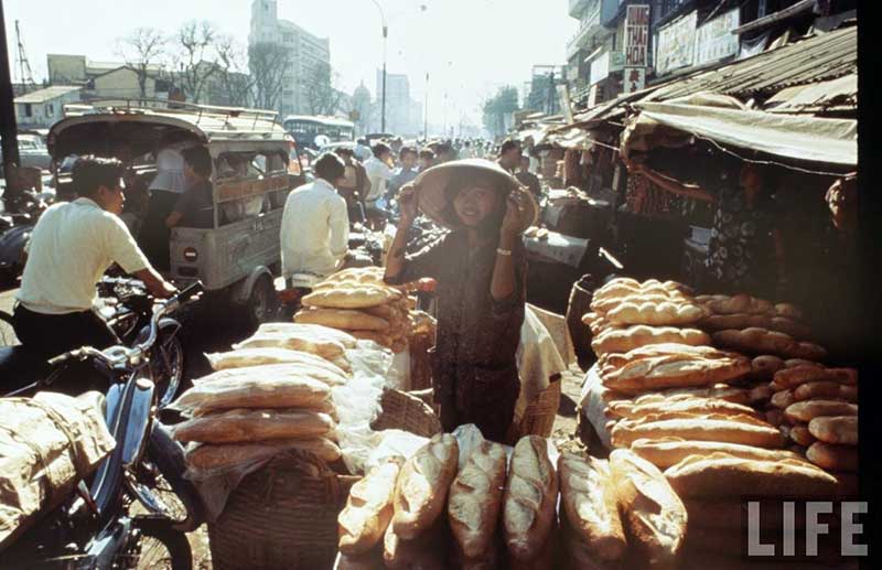 un vendedor de banh mi