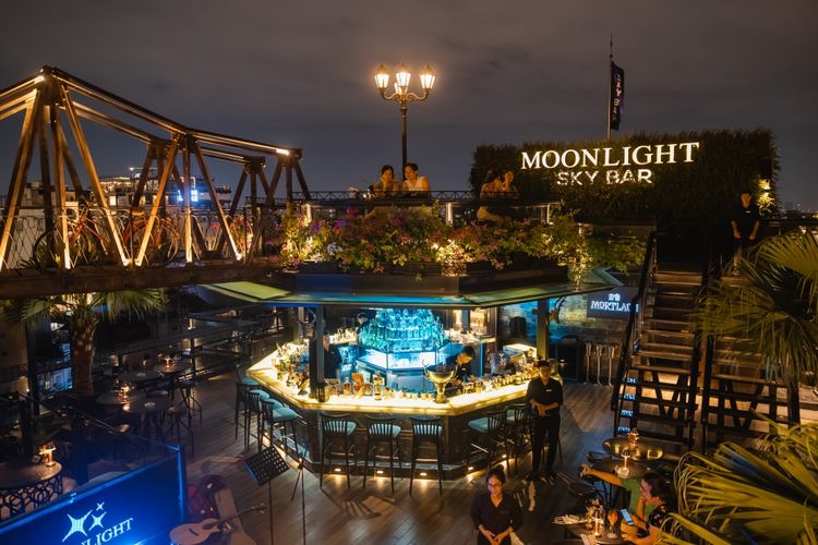 bares en hanoi - moonlight