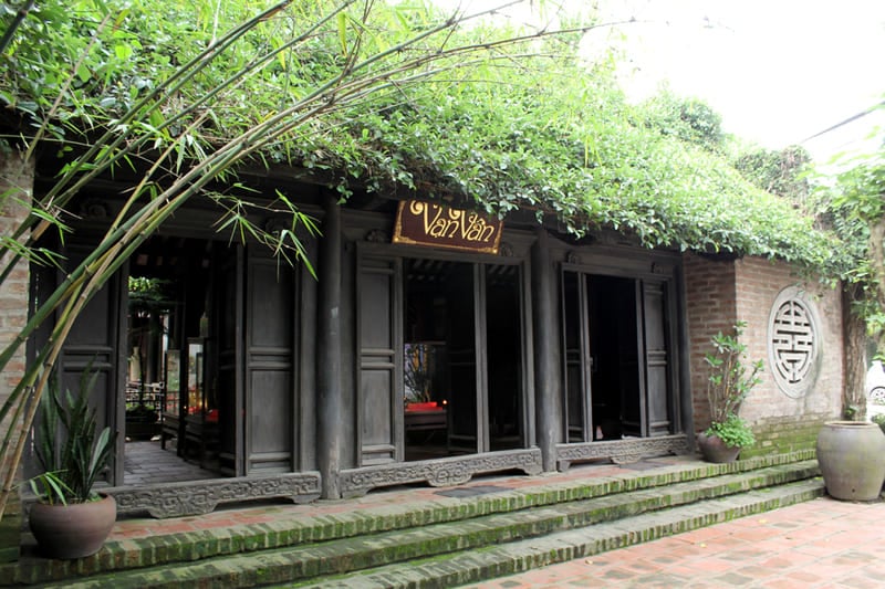 Exterior image of the former house of Vạn Vân