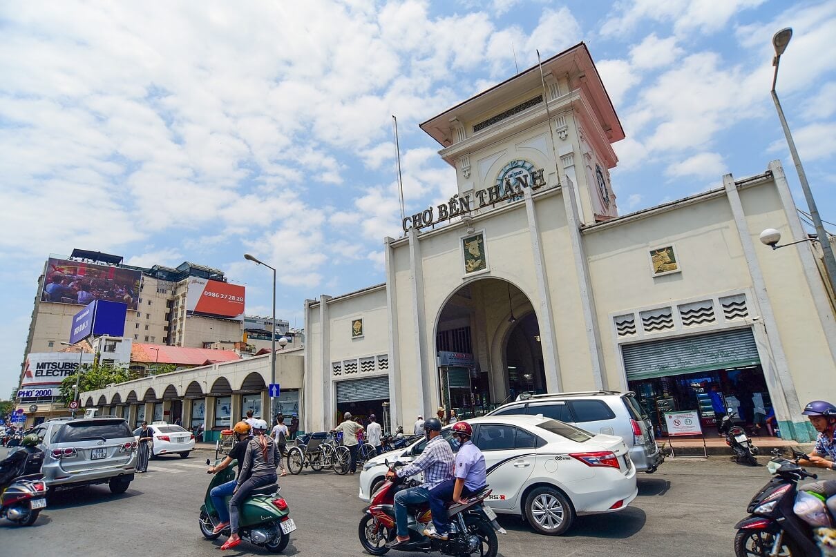 Ben Thanh Market's main gate is at the South gate, where a clock tower is located